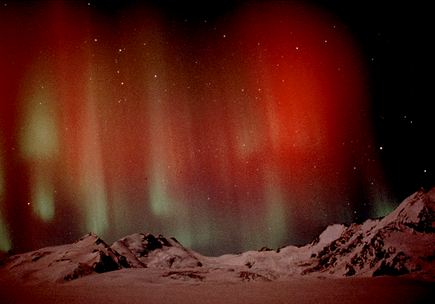Aurora photograph from Alaska  (image courtesy of D. Fritts)